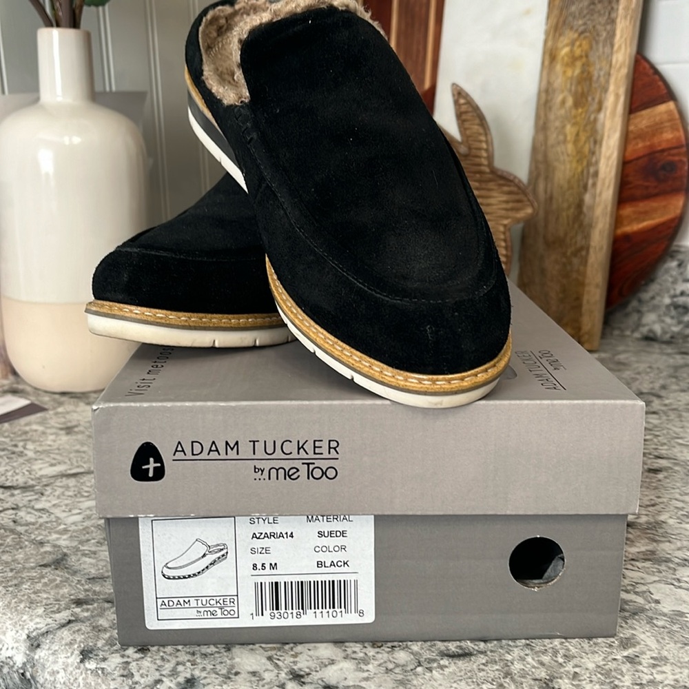 Adam Tucker size 8.5 suede mules